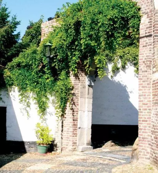 Fletcher Hotel La Ville Blanche