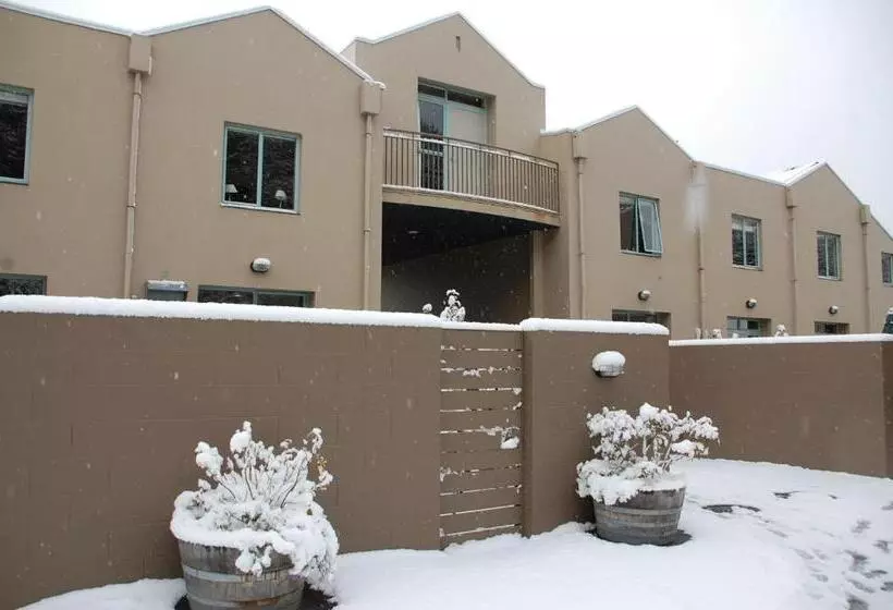 호텔 Queenstown Gateway Apartments