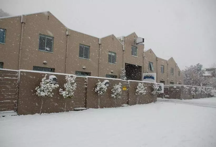 호텔 Queenstown Gateway Apartments