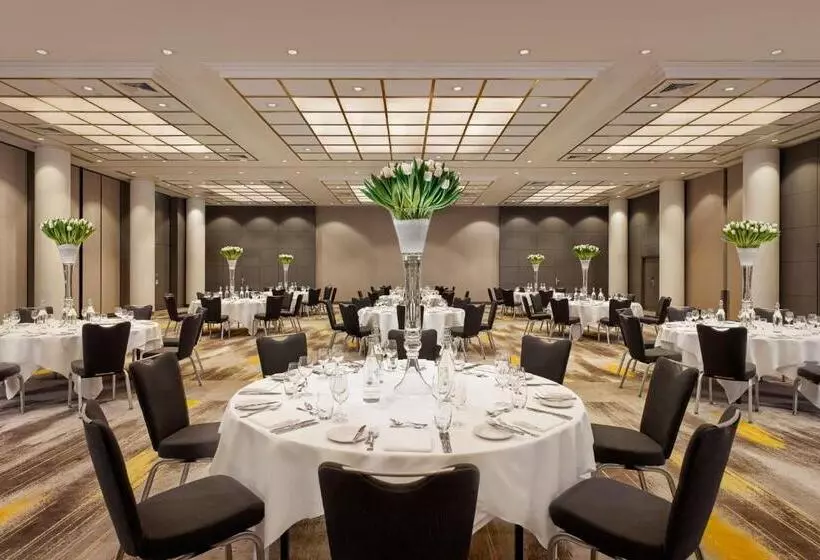 Sheraton Amsterdam Airport Hotel And Conference Center