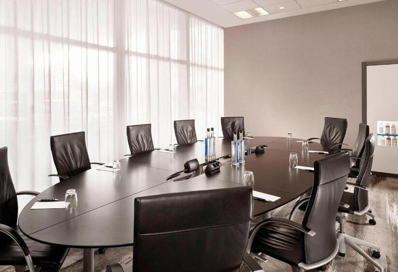 Sheraton Amsterdam Airport Hotel And Conference Center