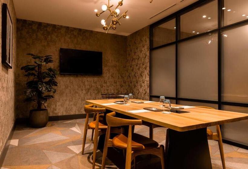 Sheraton Amsterdam Airport Hotel And Conference Center