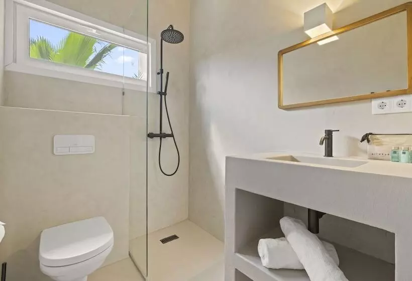 Sorobon Luxury Beach Resort