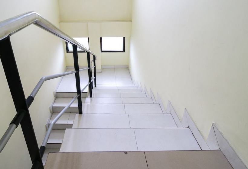 Hotelli Airy Sirimau Rijali 86 Ambon