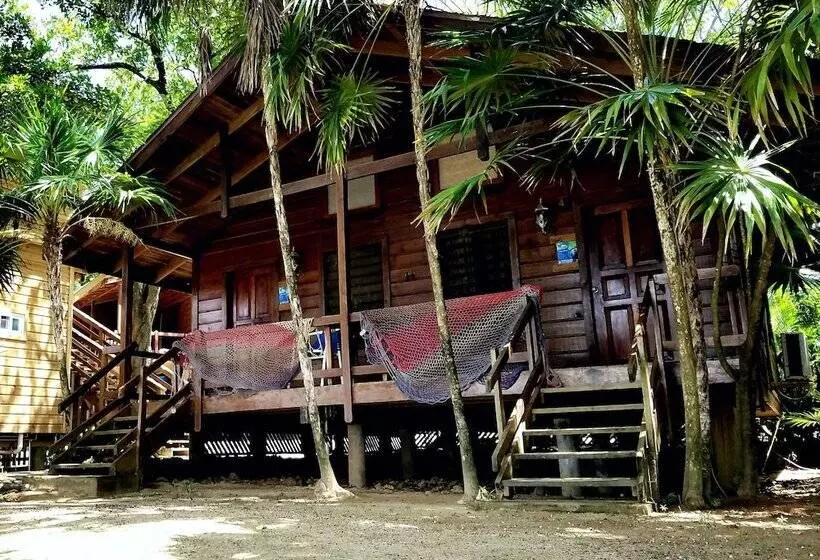 هتل Half Moon Resort