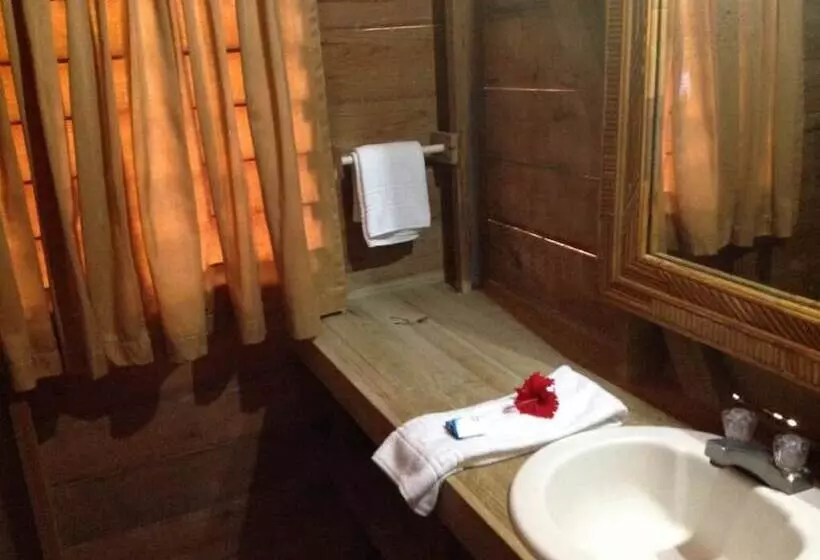 هتل Half Moon Resort