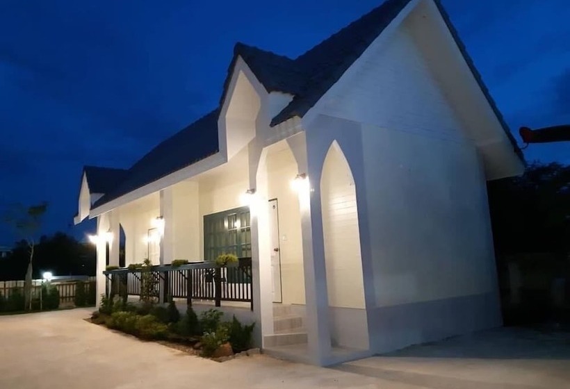 Отель Jirawadee Resort