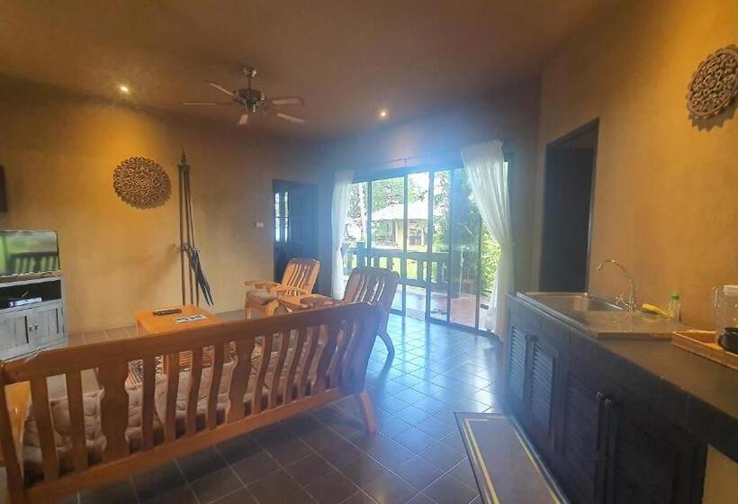 호텔 Khao Tong Villa At Melina