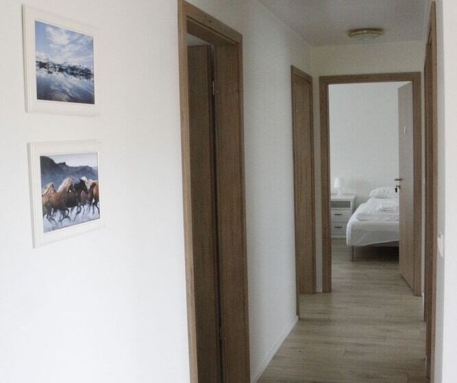 پانسیون Glacier Inn