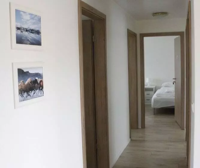 پانسیون Glacier Inn