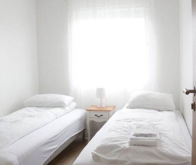 پانسیون Glacier Inn