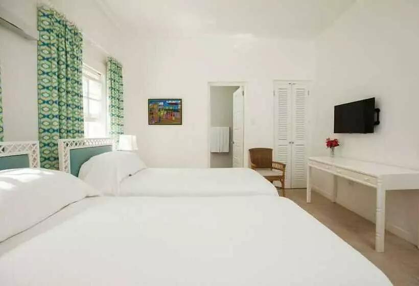 Wag Water Villa, Ocho Rios 3br