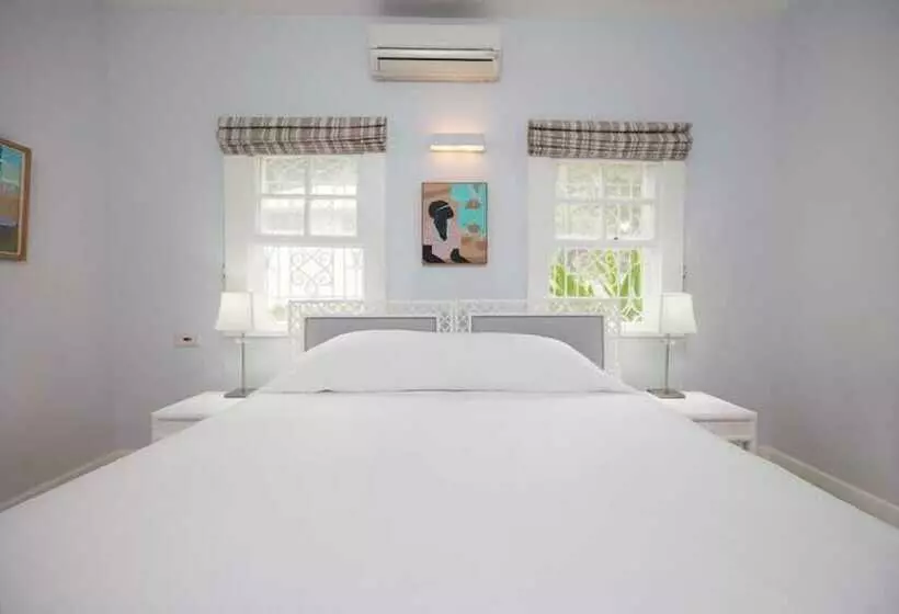 Wag Water Villa, Ocho Rios 3br