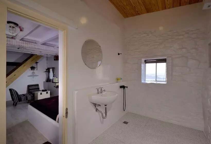 تختخواب و صبحانه Sunnyroom