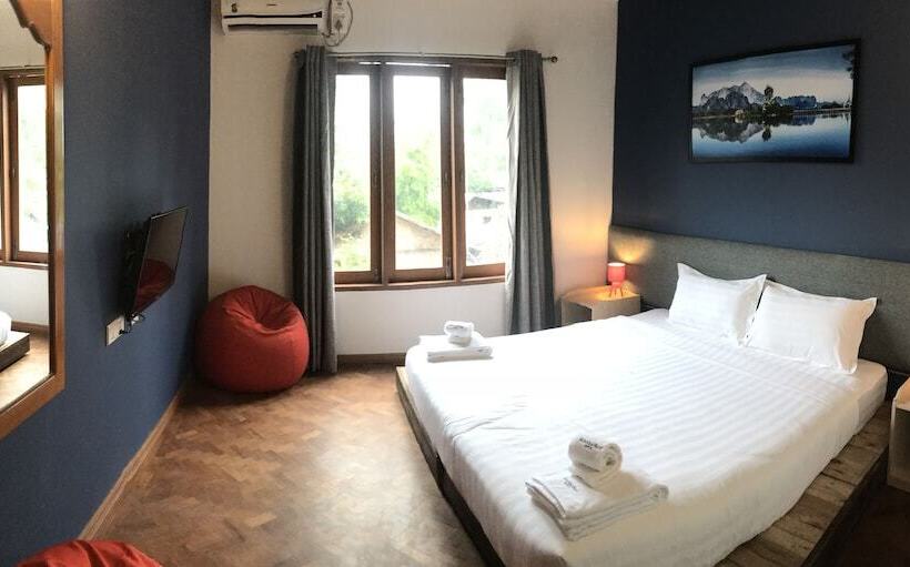 هتل Baobabed Hostel