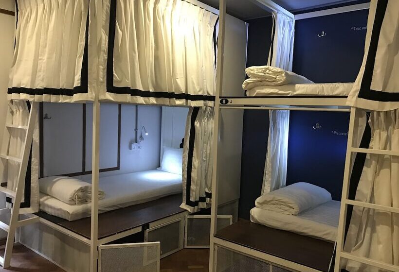 هتل Baobabed Hostel