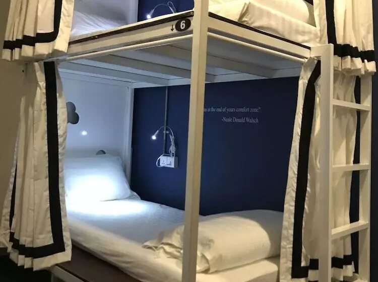 هتل Baobabed Hostel