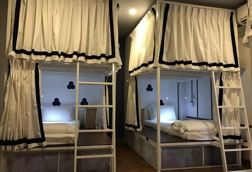 هتل Baobabed Hostel