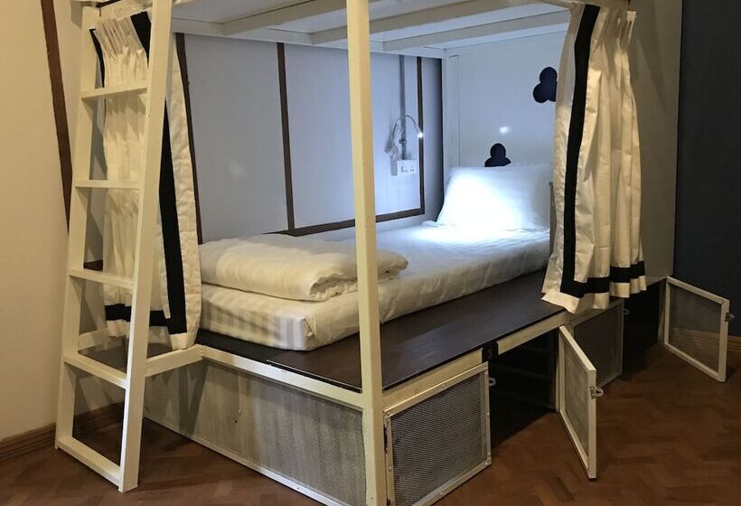 هتل Baobabed Hostel