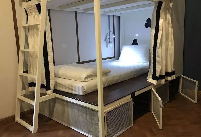 هتل Baobabed Hostel