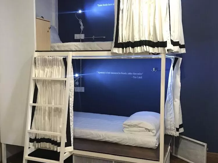 هتل Baobabed Hostel