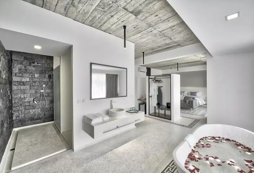 هتل Chan Boutique