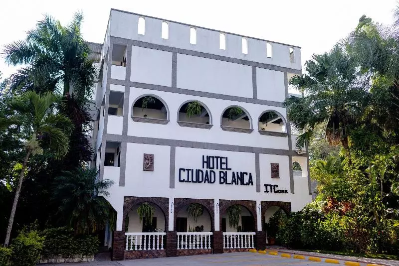 هتل Ciudad Blanca