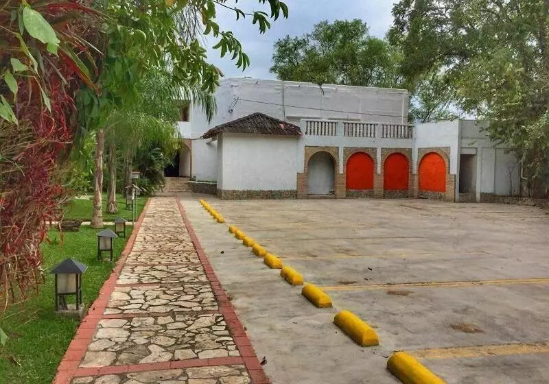 هتل Ciudad Blanca