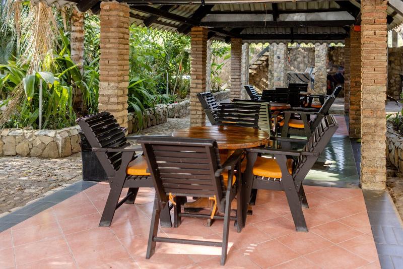 هتل Ciudad Blanca