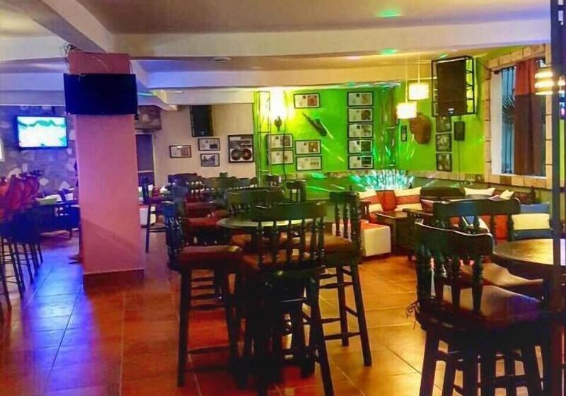 هتل Ciudad Blanca