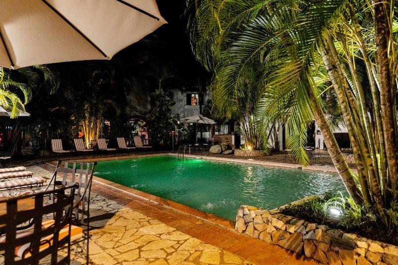 هتل Ciudad Blanca