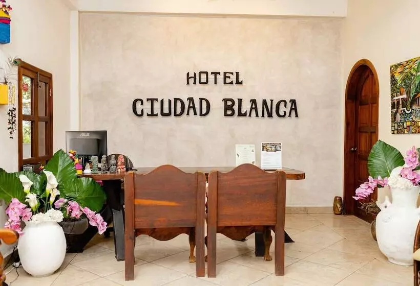 هتل Ciudad Blanca