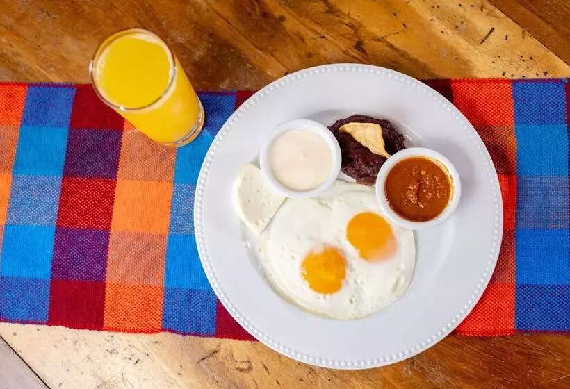 هتل Ciudad Blanca