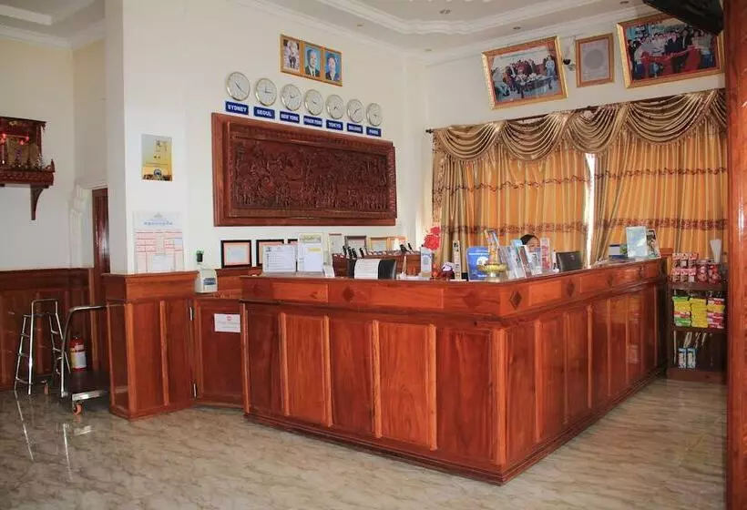 ホテル Emerald Bb Battambang