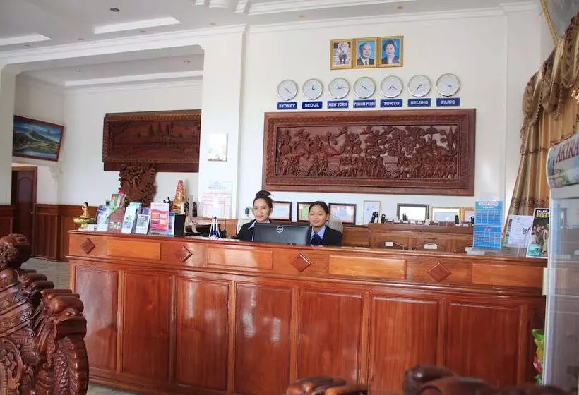 ホテル Emerald Bb Battambang