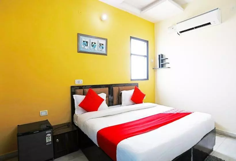 هتل Homestay By Oyo Rooms