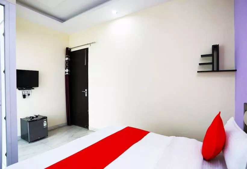هتل Homestay By Oyo Rooms