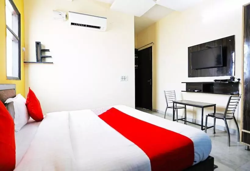 هتل Homestay By Oyo Rooms