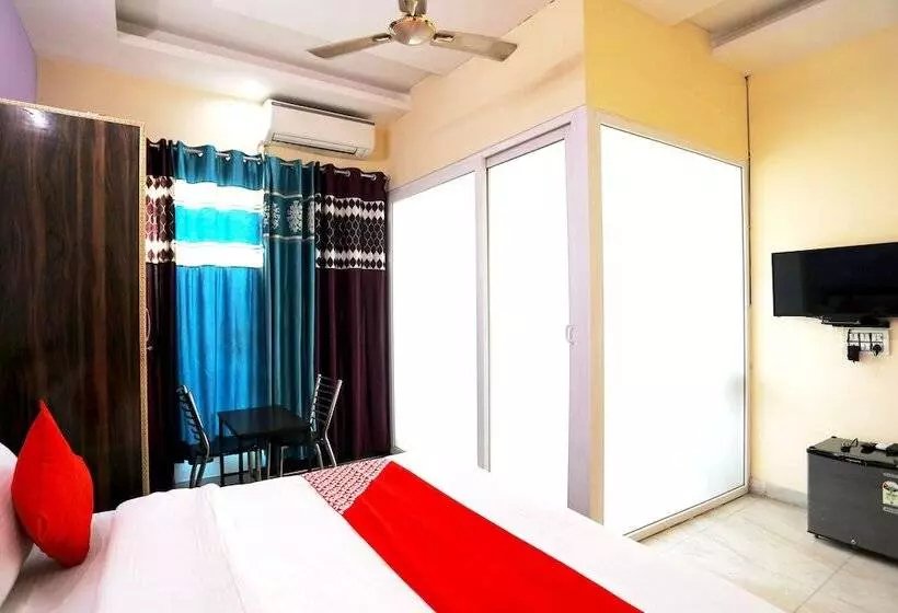 هتل Homestay By Oyo Rooms