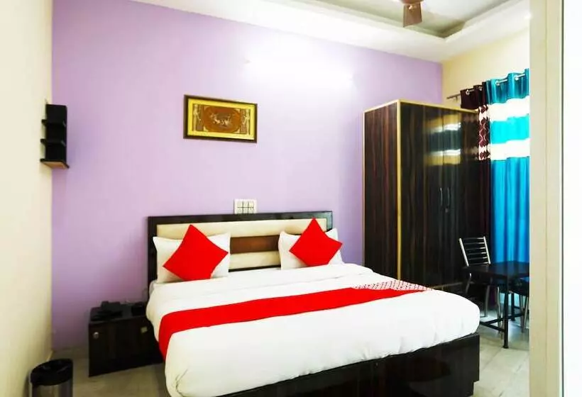 هتل Homestay By Oyo Rooms