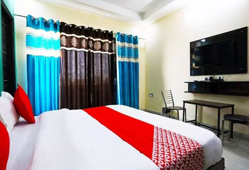 هتل Homestay By Oyo Rooms