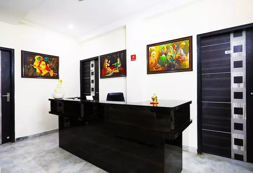 هتل Homestay By Oyo Rooms