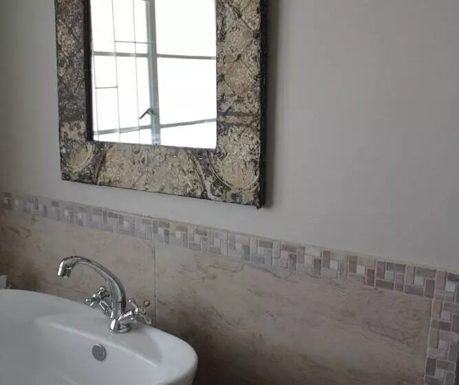 Hotelli Koedoeskop Private Mountain Reserve