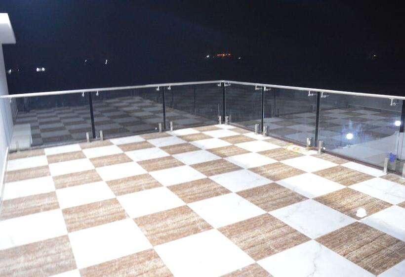 هتل Mariya International