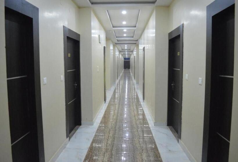 هتل Mariya International