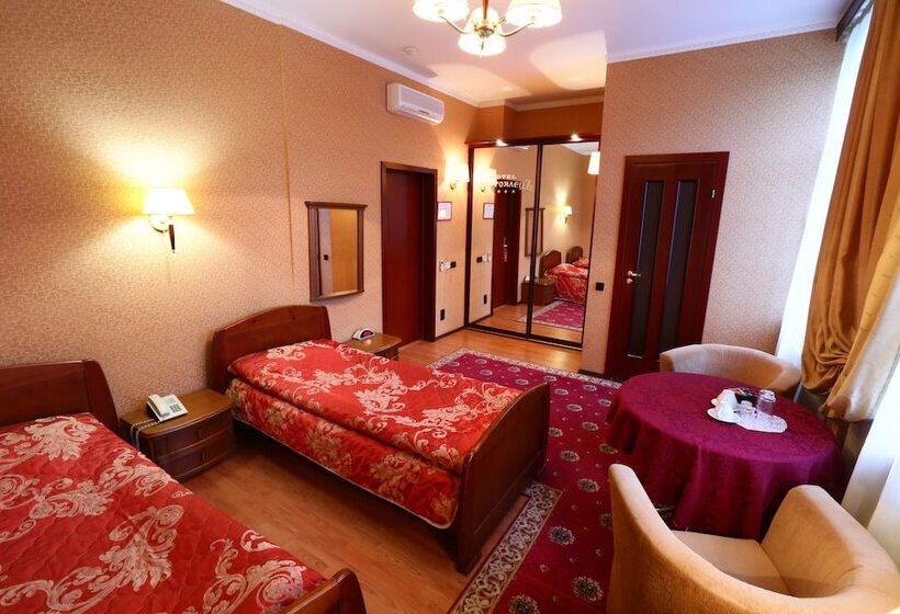 בית מלון כפרי Postoyalec