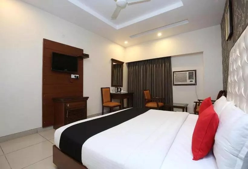 Hotelli Shagun Chandigarh Zirakpur