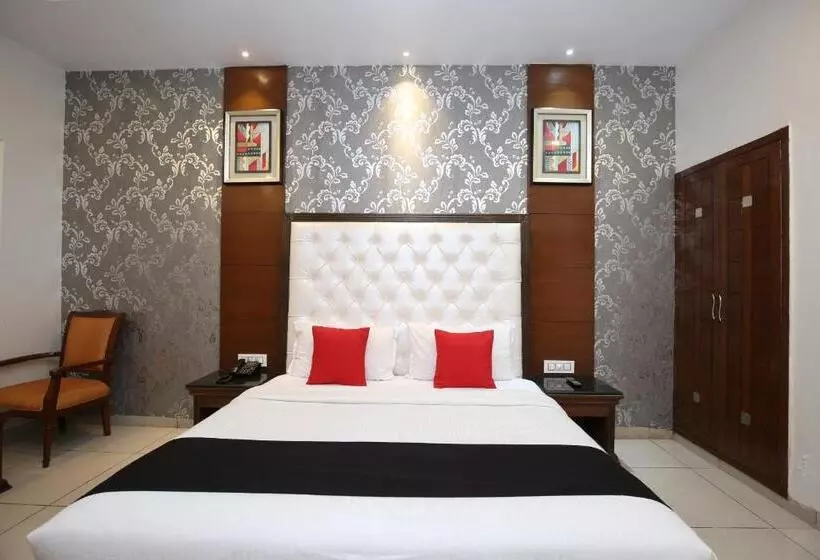 Hotelli Shagun Chandigarh Zirakpur
