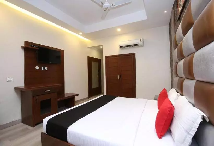 Hotelli Shagun Chandigarh Zirakpur