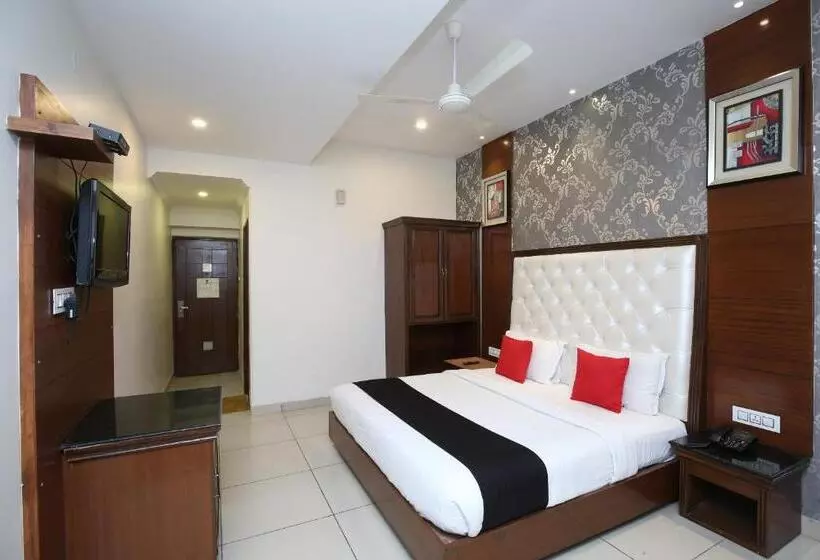 Hotelli Shagun Chandigarh Zirakpur